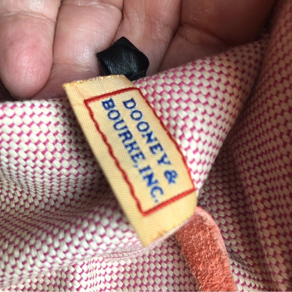 Authentic Dooney & Bourke Leather Red croc styling w Goldtone clasp & trim - Picture 11 of 16